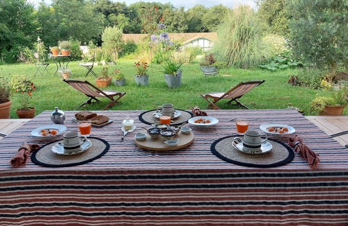 Ustaritz Villa | Entire house Etche Kat in the heart of the Basque Country.