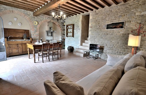 Vicchio Villa | Entire private villa with swimming pool near Florence