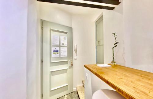 Mazarin Quarter Apartment | Èrsextius, VECA, Aix-en-Provence