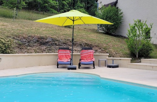Auriac-du-Perigord Ski Chalet | Estate for 8 people with swimming pool