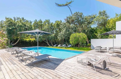 Soorts-Hossegor House | EXCLUSIVE Contemporary villa with swimming pool between lake and ocean in Hossegor