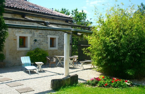 Migron House | Fabulous gite with pool, orchard and in village with bar, baker & shops