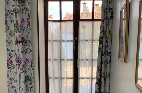 Agris Cottage | Fabulous, recently renovated Gîte in sunny Charente
