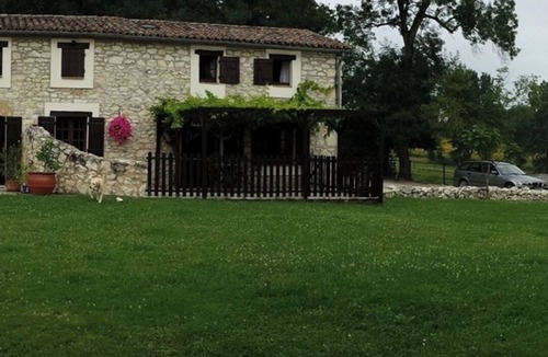 Castillonnes House | Family and pet friendly gite in SW France