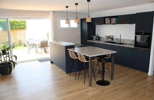 Salles sur Mer House | Family home in seaside town