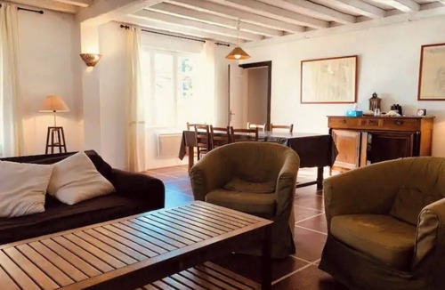 Mauzac House | Family home with sea view
