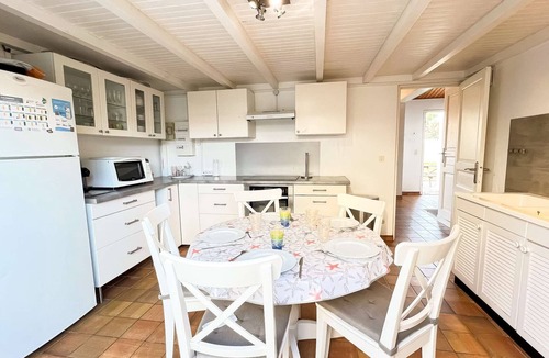 La Couarde-sur-Mer House | Family house located near the beach