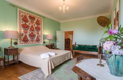 Hastingues Apartment | Family suites at Château d'Estrac: Madiran and Jurançon