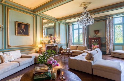 Hastingues Apartment | Family suites at Château d'Estrac: Madiran and Jurançon