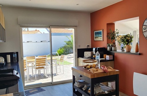 Labenne-Ocean Villa | Feet in the water