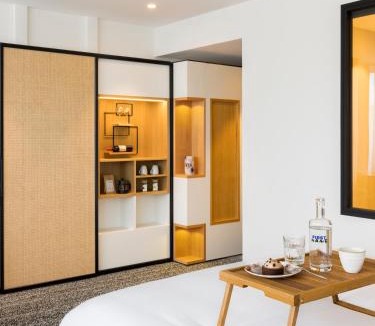 Meriadeck Hotel | FirstName Bordeaux, Part of JdV by Hyatt