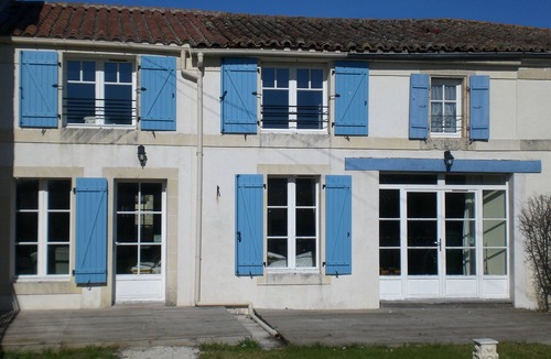 Vallans Cottage | Fleur de Soleil - Superb Family Gite with Pool