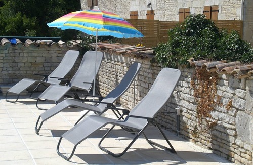 Vallans Cottage | Fleur de Soleil - Superb Family Gite with Pool