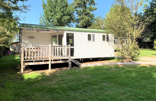 Verruyes House | Flower Camping Côté Lac * - Mobile home 2 bedrooms Relax Comfort 30m2 Covered terrace 10m2 + TV 4 persons