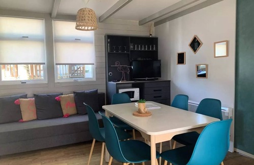 Verruyes Ski Chalet | Flower Camping Côté Lac * - Chalet Comfort 3 bedrooms 35m2 with semi-covered terrace 17m2 + TV 6 persons