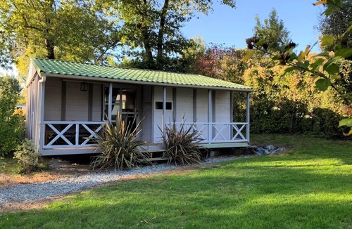 Verruyes Ski Chalet | Flower Camping Côté Lac * - Chalet Comfort 3 bedrooms 35m2 with semi-covered terrace 17m2 + TV 6 persons