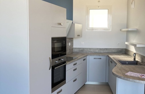Royan Apartment | Foncillon beach, residence with swimming pool facing the sea