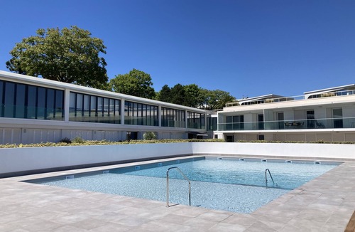 Royan Apartment | Foncillon beach, residence with swimming pool facing the sea