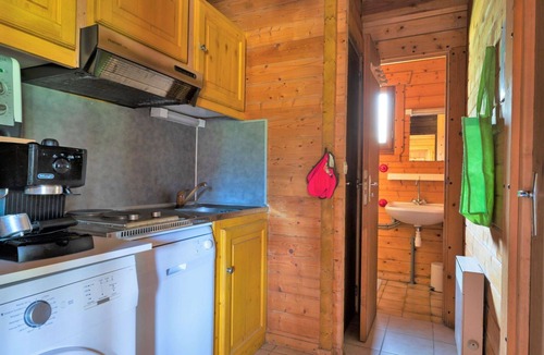 Camps-Saint-Mathurin-Leobazel House | Beautiful private villa for 5 guests with TV, terrace and pets allowed