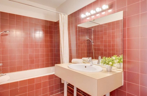 Bordeaux Golden Triangle Apartment | 36 m² Apartment ∙ 1 bedroom ∙ 2 guests