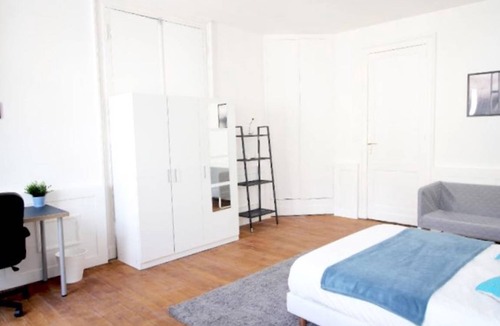 Bordeaux City Centre Resort | 166 m² Private room ∙ 1 bedroom ∙ 7 guests
