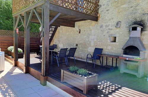 La Rochebeaucourt-et-Argentine House | Beautiful old barn with a private swimming pool in Dordogne