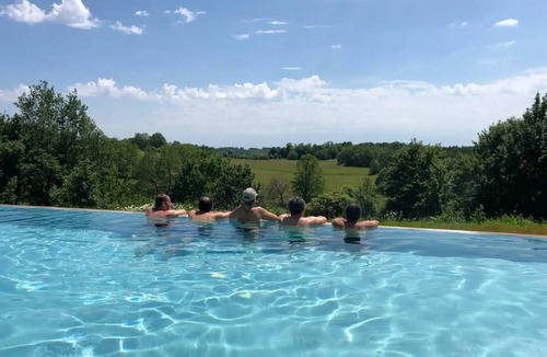 Saint-Felix-de-Bourdeilles House | 360 m² House ∙ 8 bedrooms ∙ 17 guests