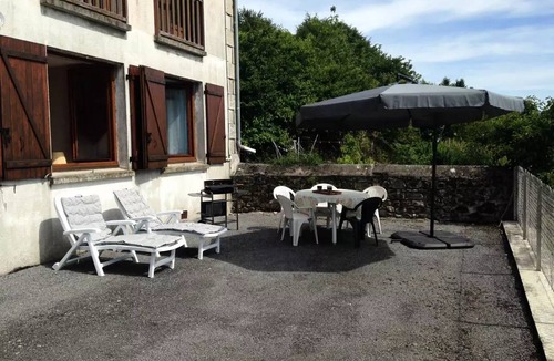 Saint-Hilaire-les-Courbes House | 66 m² House ∙ 1 bedroom ∙ 3 guests