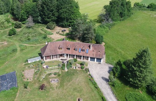 Saint-Priest-les-Fougeres House | 240 m² House ∙ 4 bedrooms ∙ 8 guests