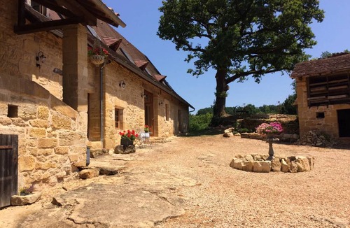 Saint-Sulpice-d'Excideuil House | 146 m² House ∙ 3 bedrooms ∙ 6 guests