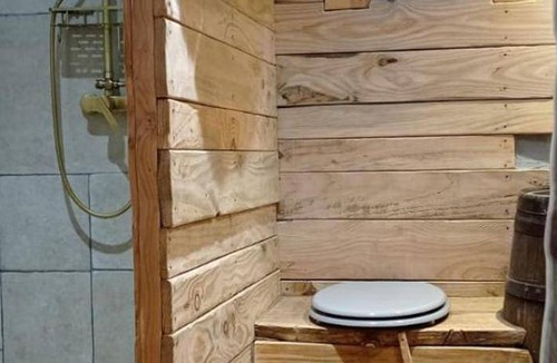Saint-Sulpice-les-Feuilles Cabin | 30 m² Lodge ∙ 4 guests