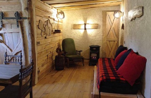 Saint-Sulpice-les-Feuilles Cabin | 30 m² Lodge ∙ 4 guests