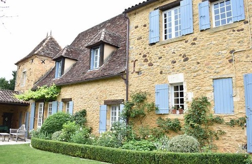 Sainte-Alvere House | 200 m² House ∙ 4 bedrooms ∙ 8 guests