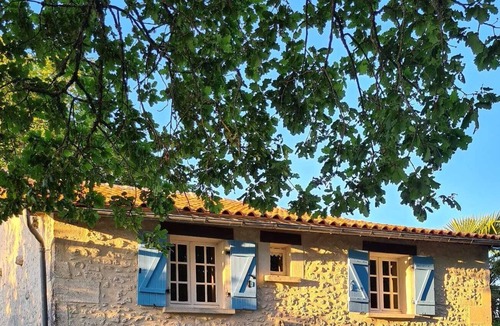 Sainte-Croix-de-Mareuil Other | Freistehende Alte 1824 Erbaute Scheune, die 1985 zum Haus Umgebaut