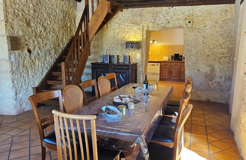 Mauzens-et-Miremont House | Freyssines, charming family home with private pool, pets welcome