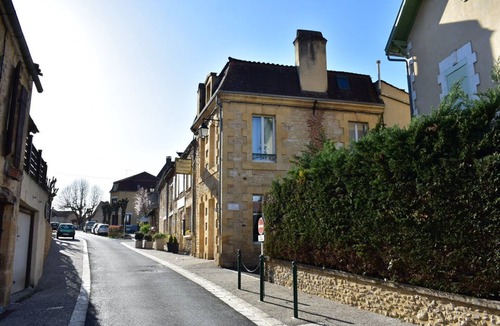 Siorac-en-Perigord Apartment | Fully renovated village apartment close to local sights