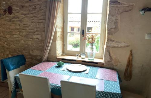 Savignac-de-Miremont House | Gîte à la Ruelle "Pierre et Mamie" !