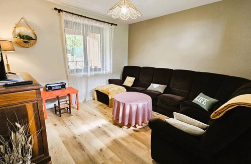 Salon-la-Tour House | Gîte ∙ 3 bedrooms ∙ 6 guests