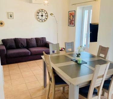 Aubiac House | Gîte Aubiacais 10 personnes