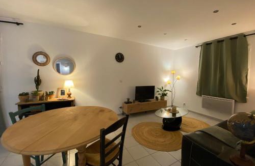 Saint-Avit-Senieur Apartment | Gîte avec spa