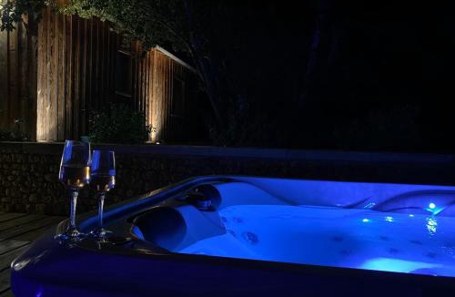 Saint-Avit-Senieur Apartment | Gîte avec spa