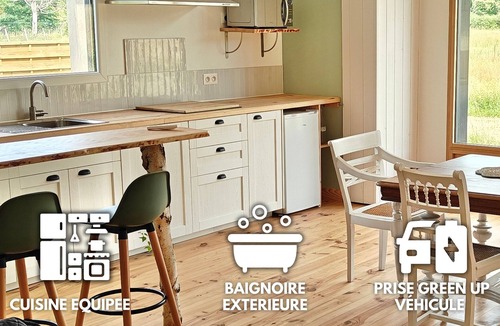 Coimeres House | Gîte beautiful countryside, quiet, animals, outdoor bath. Ideal for families.