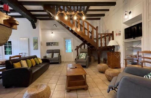 Beyrie-sur-Joyeuse House | Gîte Beyrie-sur-Joyeuse, 6 pièces, 10 personnes - FR-1-384-19