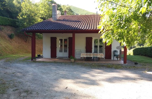 Uhart-Cize Apartment | Gîte Campagne Randonnée Reposant