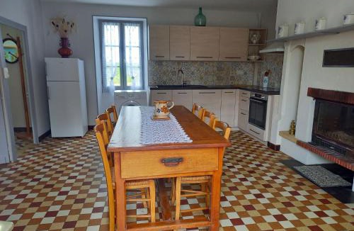 Saint-Avit-Senieur House | Gîte de Bazeille