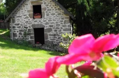 Saint-Yrieix-le-Dejalat Villa | Gîte de France in Saint-Yrieix-le-Déjalat 3 ears - Gîte de France 4 people