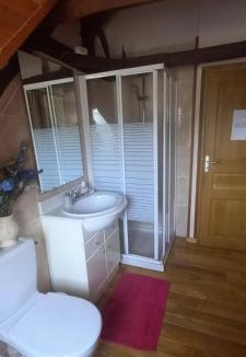 Saint-Bonnet-la-Riviere Apartment | Gîte de France à Saint-Bonnet-la-Rivière 3 épis - Gîte de France 8 personnes MAE-8984