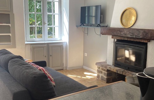 Journet House | Gîte de la gâtine. Sleeps 2 to 4. Exceptional setting. Pets not allowed.
