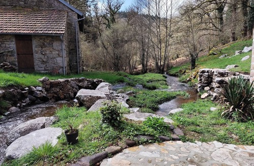 Thauron House | Gîte du Moulin de Lavaugarde - Tout Compris à Proximité de Bourganeuf - 6 Pers
