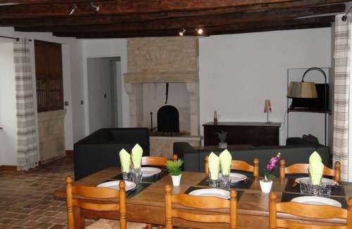 Saint-Martin-l'Ars House | Gîte du Pont de Maillé